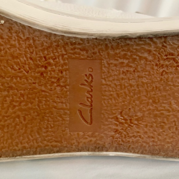 Clark’s size 9 Roxby Hi White lace up leather high top sneakers with side zip - Picture 7 of 7